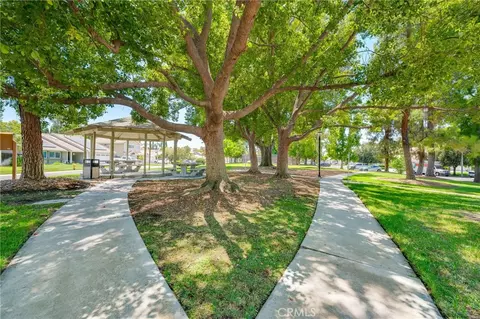 Exterior - 1121 Country Pl, Redlands, CA 92374 photo 6 of 7