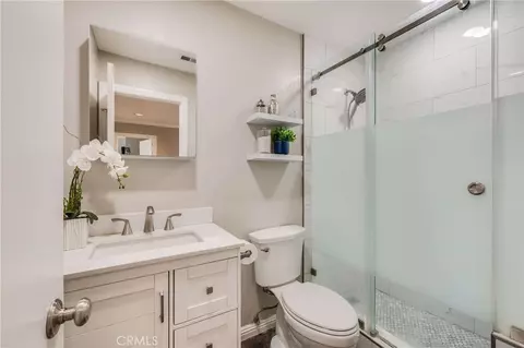 Bath - 1121 Country Pl, Redlands, CA 92374 photo 3 of 3
