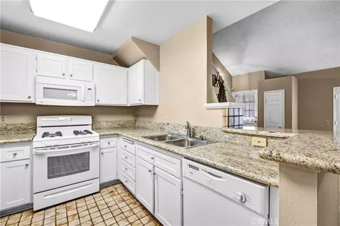 960 W Arrow #E, Upland, CA 91786 photo 9
