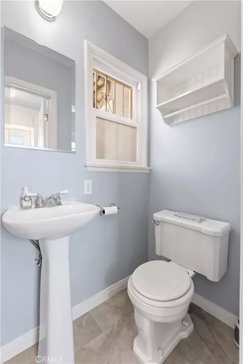 Bath - 903 E Dalton, Glendora, CA 91741 photo 1 of 8