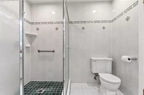 Bath - 903 E Dalton, Glendora, CA 91741 photo 3 of 8