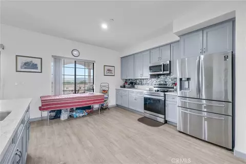 Kitchen - 22418 Akers, Perris, CA 92570 photo 4 of 6