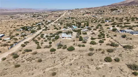 View/Area - 25435 Skyline Dr, Apple Valley, CA 92308 photo 3 of 12