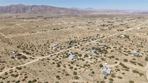 View/Area - 25435 Skyline Dr, Apple Valley, CA 92308 photo 8 of 12