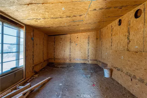 Other - 25435 Skyline Dr, Apple Valley, CA 92308 photo 7 of 9