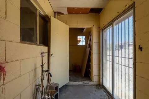 Entry Way - 25435 Skyline Dr, Apple Valley, CA 92308 photo 1 of 2