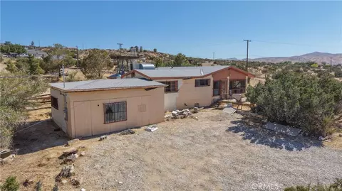 Exterior - 25435 Skyline Dr, Apple Valley, CA 92308 photo 1 of 5
