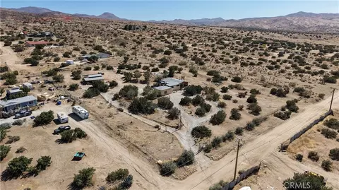 View/Area - 25435 Skyline Dr, Apple Valley, CA 92308 photo 9 of 12