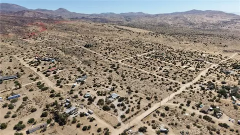 View/Area - 25435 Skyline Dr, Apple Valley, CA 92308 photo 7 of 12