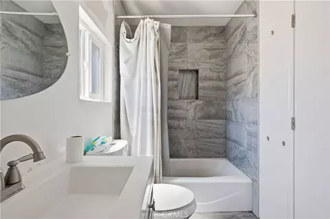 Bath - 7375 Chapman, Goleta, CA 93117 photo 2 of 4