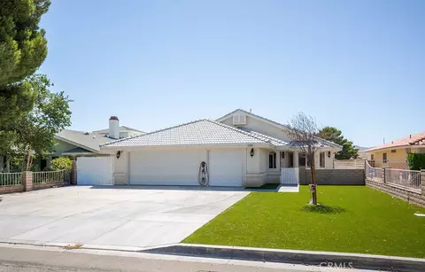 26249 Fleet Ln, Helendale, CA 92342 photo 2