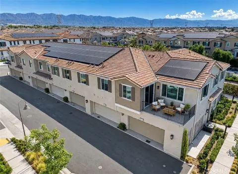 15901 Stresa Ln #7, Fontana, CA 92336