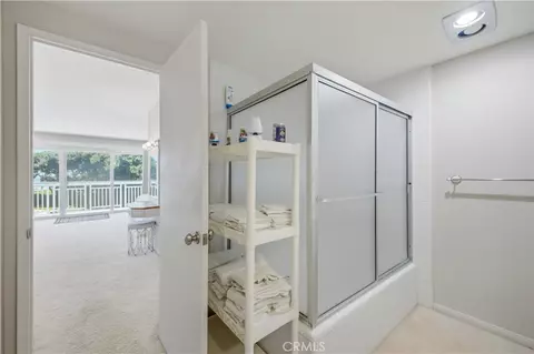 Bath - 22 Montego Ct, Coronado, CA 92118 photo 3 of 3