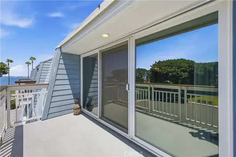 Exterior - 22 Montego Ct, Coronado, CA 92118 photo 6 of 10