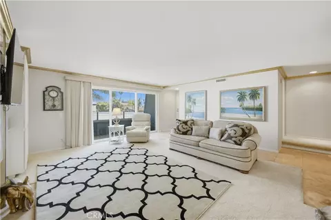 Living - 22 Montego Ct, Coronado, CA 92118 photo 1 of 3