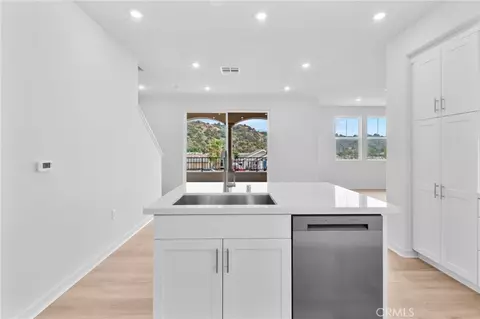 Entry Way - 731 E Route 66, Glendora, CA 91740 photo 2 of 4