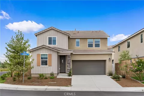 542 Colorado Dr, Rialto, CA 92377
