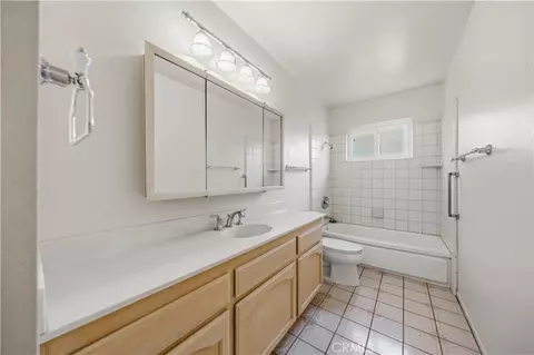 Bath - 711 E Cypress, Glendora, CA 91741 photo 1 of 3