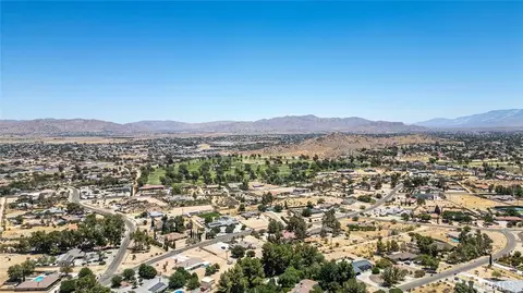 View/Area - 15093 Mandan, Apple Valley, CA 92307 photo 9 of 10