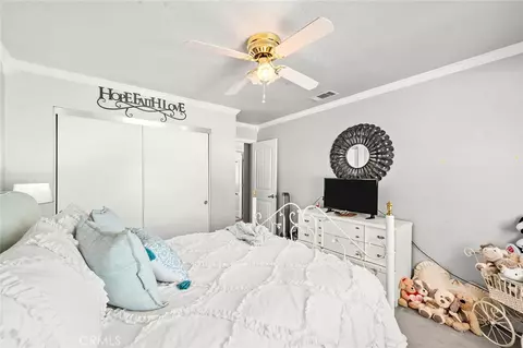 Bedroom - 15093 Mandan, Apple Valley, CA 92307 photo 4 of 5