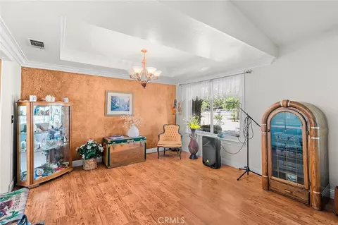 Living - 15093 Mandan, Apple Valley, CA 92307 photo 1 of 4
