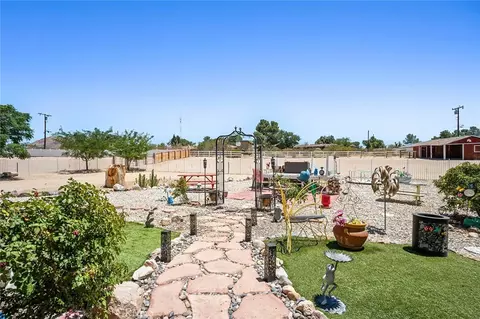 Exterior - 15093 Mandan, Apple Valley, CA 92307 photo 8 of 17