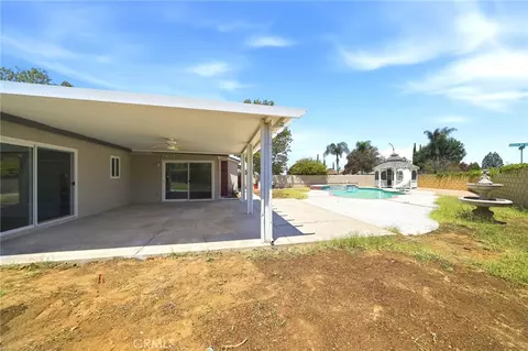 Exterior - 3073 Joshua Tree, Riverside, CA 92503 photo 12 of 12