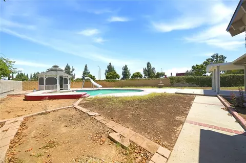 Exterior - 3073 Joshua Tree, Riverside, CA 92503 photo 11 of 12