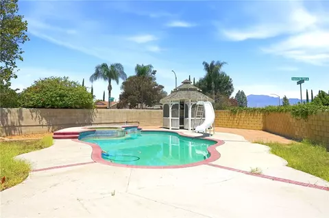 Exterior - 3073 Joshua Tree, Riverside, CA 92503 photo 6 of 12