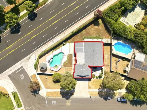 View/Area - 3073 Joshua Tree, Riverside, CA 92503 photo 2 of 6