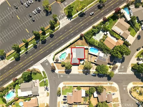 View/Area - 3073 Joshua Tree, Riverside, CA 92503 photo 3 of 6