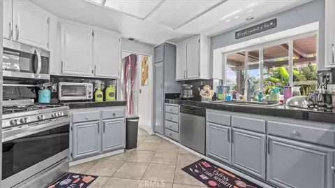 Kitchen - 1860 Coolidge St, Corona, CA 92879 photo 2 of 3