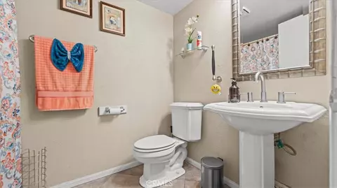 Bath - 1860 Coolidge St, Corona, CA 92879 photo 3 of 3
