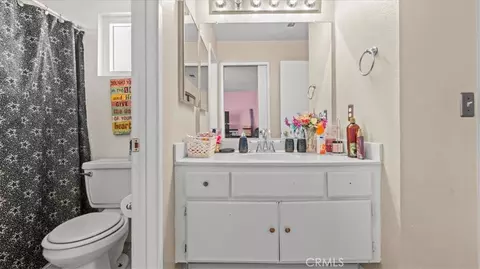 Bath - 1860 Coolidge St, Corona, CA 92879 photo 1 of 3