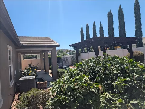 Exterior - 26439 Redoak St, Menifee, CA 92584 photo 2 of 9