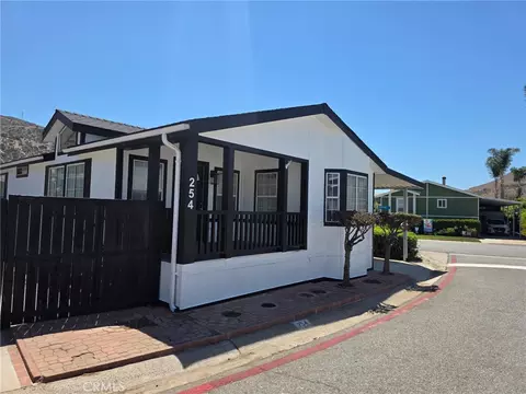 4901 Green River Apt 254 Rd, Corona, CA 92878