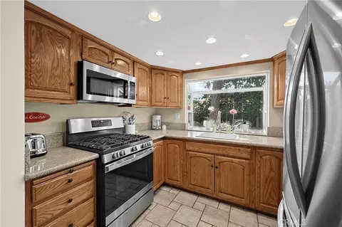 Kitchen - 2245 Smoke Tree Ln, Ontario, CA 91762 photo 2 of 5