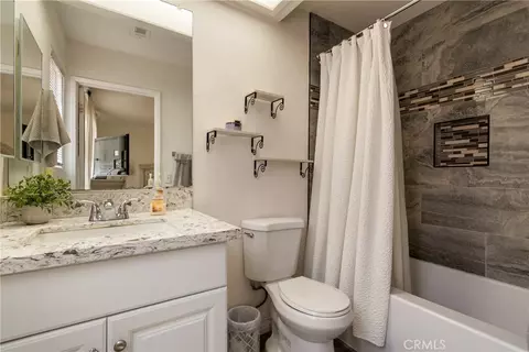Bath - 11345 Otowi Rd, Apple Valley, CA 92308 photo 1 of 2