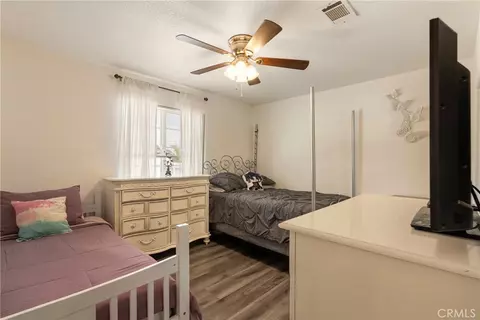 Bedroom - 11345 Otowi Rd, Apple Valley, CA 92308 photo 3 of 4