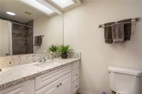 Bath - 11345 Otowi Rd, Apple Valley, CA 92308 photo 2 of 2