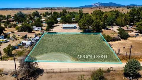 1 Pioneer Trl, Anza, CA 92539