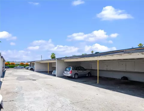 Exterior - 26674 Ward St, Highland, CA 92346 photo 4 of 8