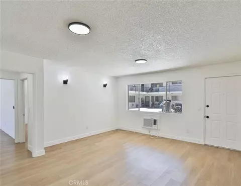 Living - 26674 Ward St, Highland, CA 92346 photo 6 of 10