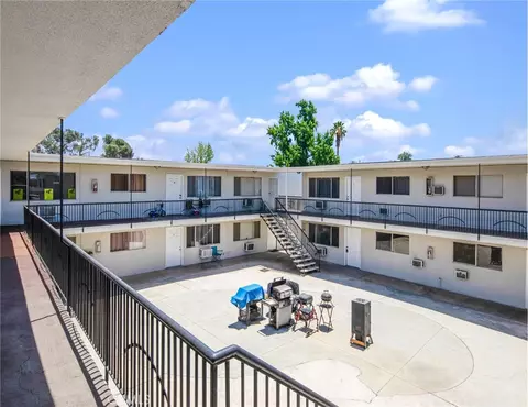 Exterior - 26674 Ward St, Highland, CA 92346 photo 8 of 8
