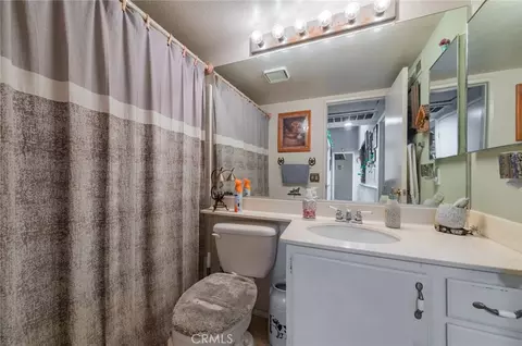 Bath - 2074 Alfalfadale Rd, Perris, CA 92571 photo 1 of 2