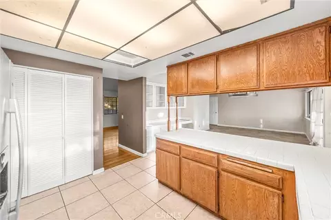 Kitchen - 36164 Serape Dr, Yucaipa, CA 92399 photo 5 of 5