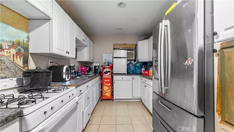 Entry Way - 19381 Kinai, Apple Valley, CA 92307 photo 1 of 1