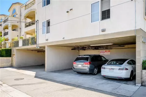 Exterior - 6800 Corbin Ave #106, Reseda, CA 91335 photo 3 of 4