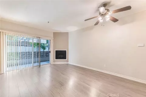 300 N El Molino Ave #117, Pasadena, CA 91101