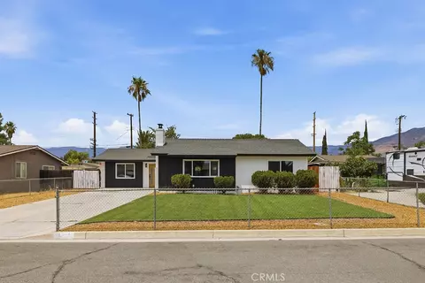 Exterior - 27176 Hibiscus, Highland, CA 92346 photo 1 of 5